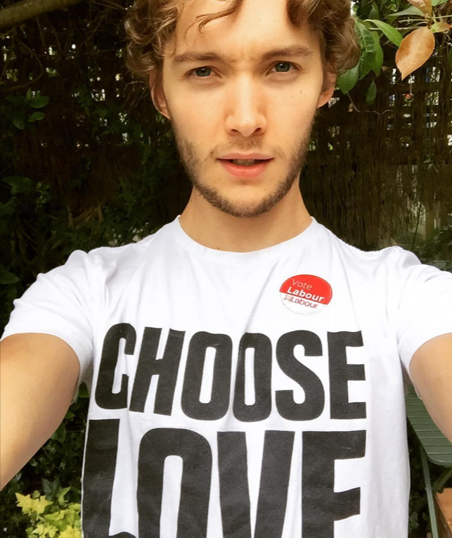 How Old is Toby Regbo