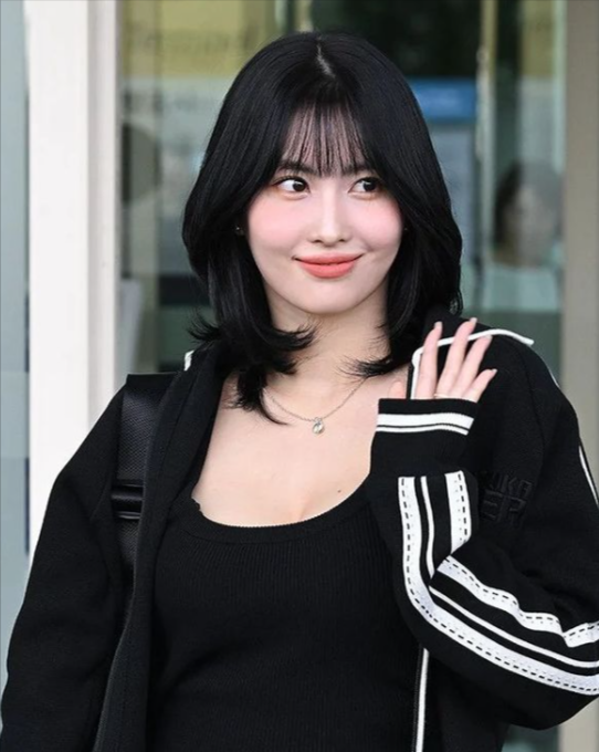 How Old is Momo