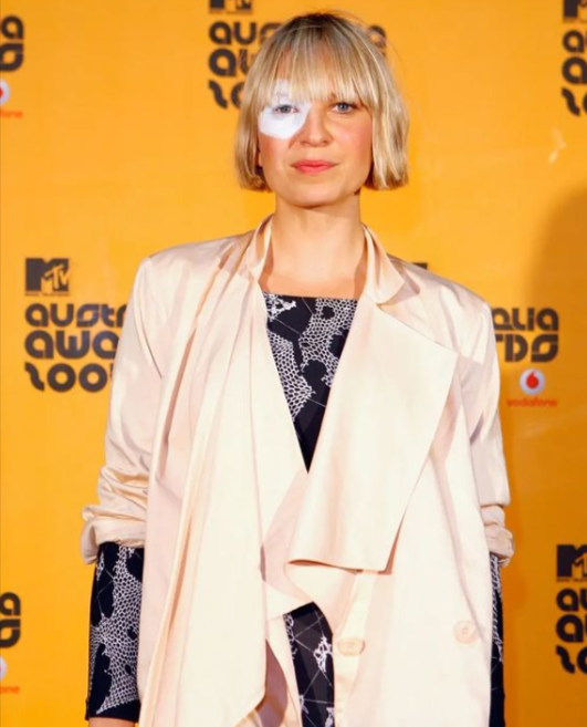 How Old is the Singer Sia